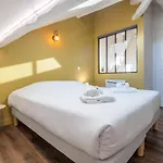 Des Cygnes Pres Du Marina Grand Port إيكس ليه با